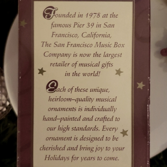 2001 San Francisco Music Box Company Victorian Santa Claus Ornament - Picture 4 of 4